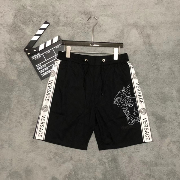 ブランドハーフパンツ背面デザイン